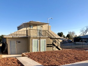 1601 Stewart Ave in Las Vegas, NV - Building Photo - Building Photo