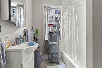 1082 Commonwealth Ave in Boston, MA - Building Photo - Building Photo