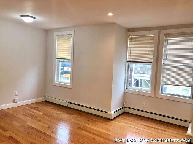 67 Marion St in Boston, MA - Building Photo - Building Photo