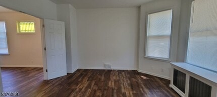 34 Olive St in Bloomfield, NJ - Building Photo - Building Photo