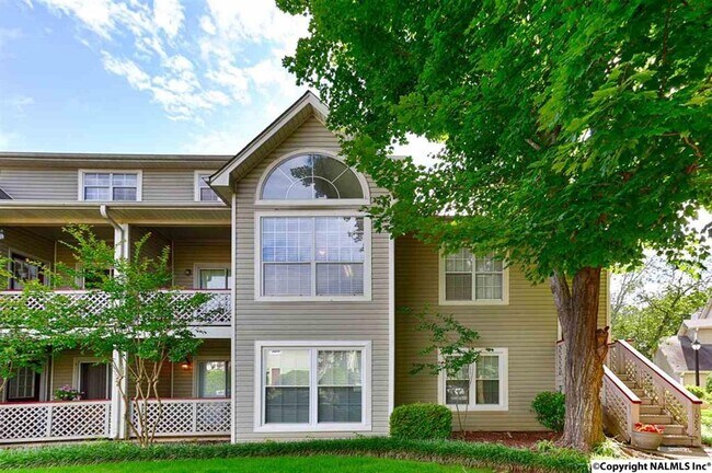 1085 Stones Throw Dr NW in Huntsville, AL - Building Photo - Building Photo
