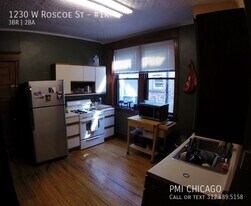 1230 W Roscoe St in Chicago, IL - Building Photo