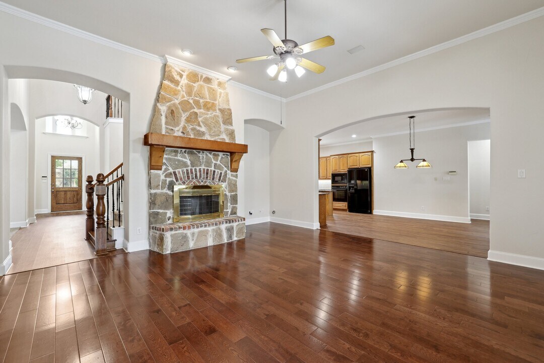 1705 Coyote Rdg in Carrollton, TX - Foto de edificio