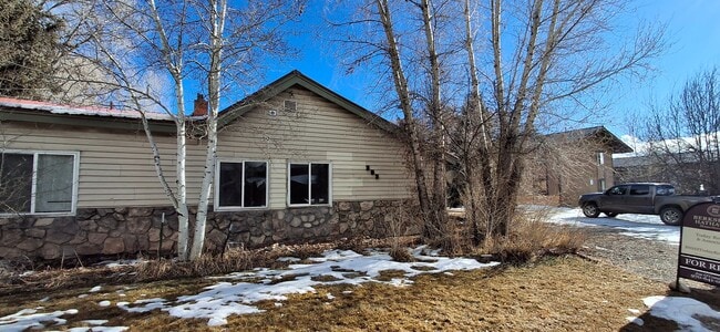 property at 202 S 11th St