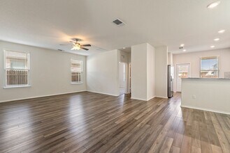 420 Bella Luna Way in Liberty Hill, TX - Building Photo - Building Photo