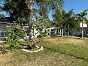 3921 Venetian Way in Tampa, FL - Building Photo - Building Photo