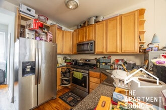 1720 W Beach Ave, Unit 2 in Chicago, IL - Foto de edificio - Building Photo
