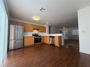 7901 Odysseus Ave in Las Vegas, NV - Building Photo - Building Photo
