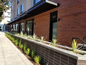 Quincy Square Apartments in Bremerton, WA - Building Photo - Building Photo