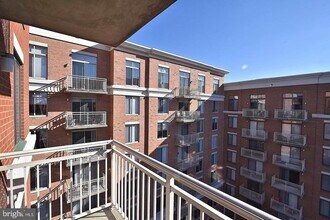 1220 N Fillmore St in Arlington, VA - Building Photo - Building Photo