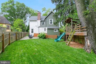 8601 Mayfair Pl in Silver Spring, MD - Building Photo - Building Photo