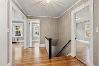 31 Brandon Rd, Unit Apt. 2 in Milton, MA - Building Photo - Building Photo