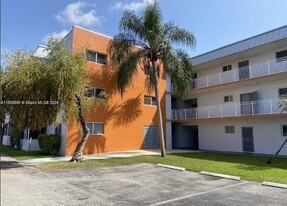 11311 SW 200th St in Miami, FL - Building Photo - Building Photo