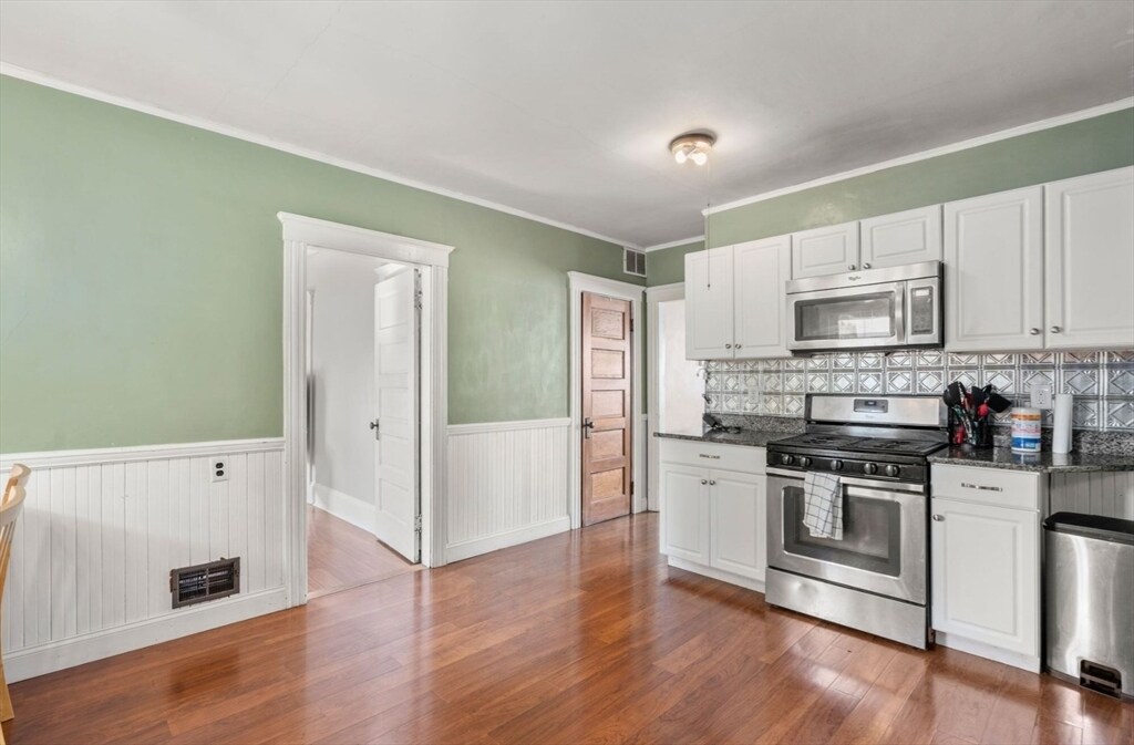 14 Forest Ave in Salem, MA - Building Photo