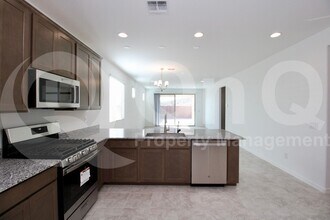 32470 N 122nd Ln in Peoria, AZ - Building Photo - Building Photo