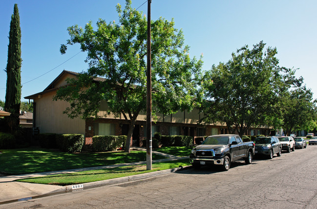 Eastview Apartments in Fresno, CA - Building Photo - Building Photo