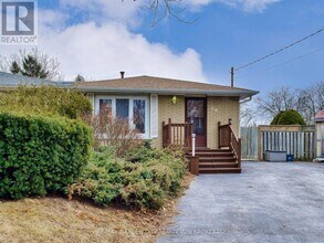 38 Cypress St in St Catharines, ON - Building Photo - Building Photo
