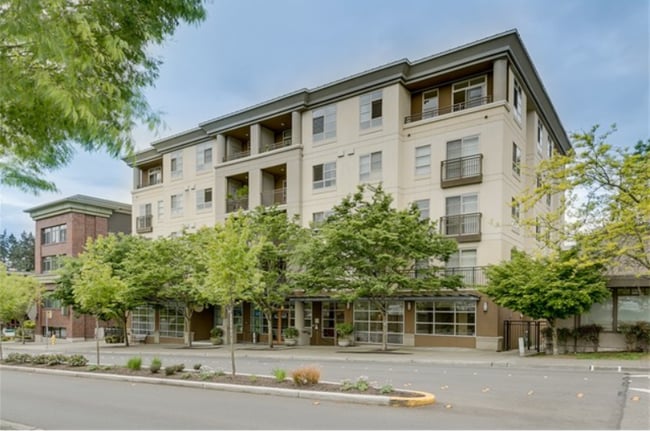 118 107th Ave NE