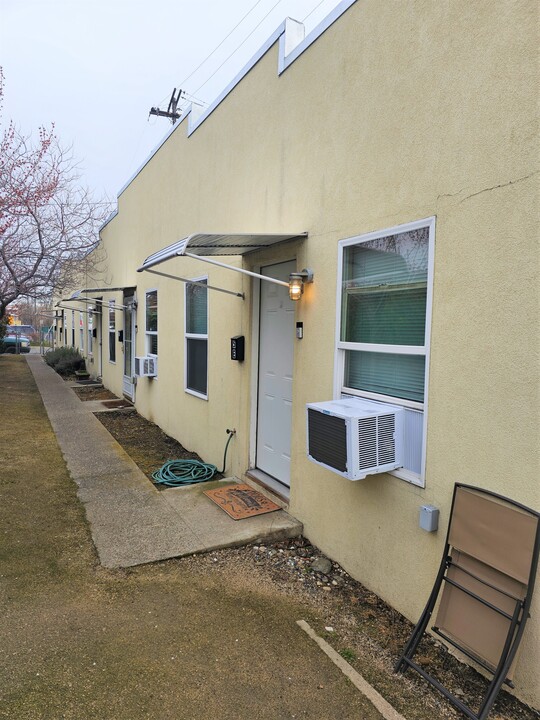 312 E 12th St in Medford, OR - Building Photo