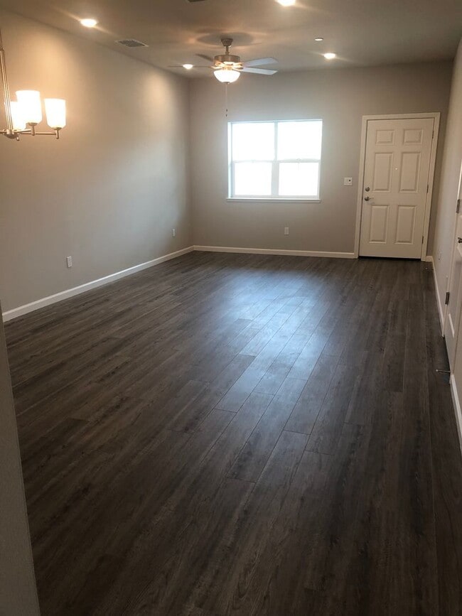 5602 Knots Ln in Rocklin, CA - Building Photo - Building Photo