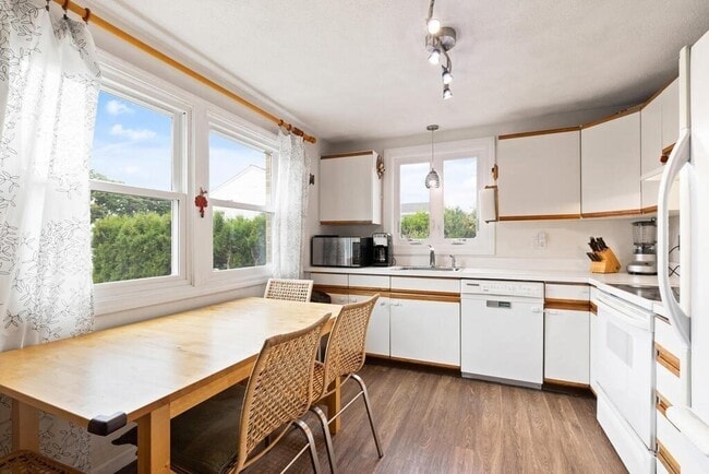 13 Circuit Ln in Watertown, MA - Building Photo - Building Photo