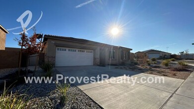 14113 Chapman st in Hesperia, CA - Building Photo - Building Photo