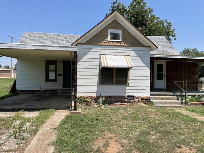 property at 633 Jackson St