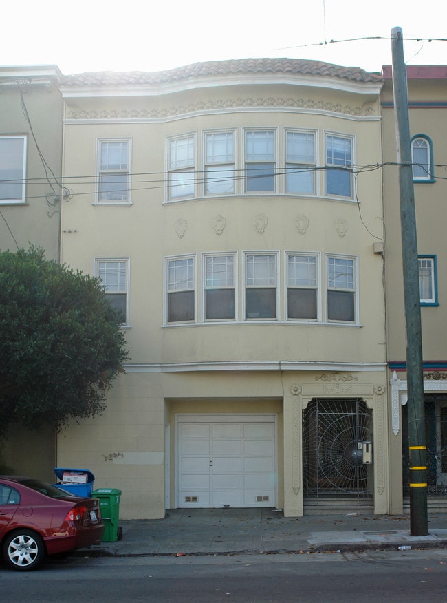 1215 Oak St in San Francisco, CA - Building Photo - Building Photo