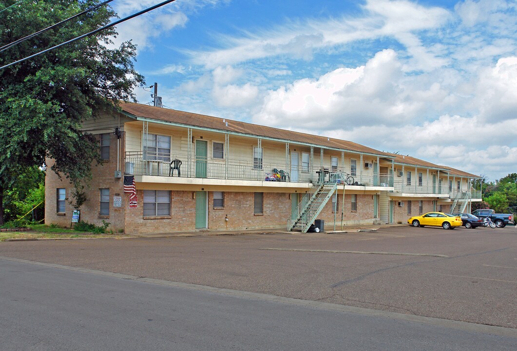 College Park Apartments in Killeen, TX - Building Photo