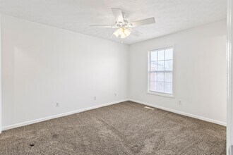 1477 N Donahue Dr in Auburn, AL - Building Photo - Building Photo