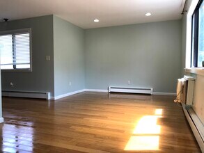 60 Plainfield Ave in West Haven, CT - Building Photo - Building Photo