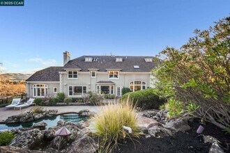 2420 Diablo Lakes Ln in Diablo, CA - Building Photo - Building Photo