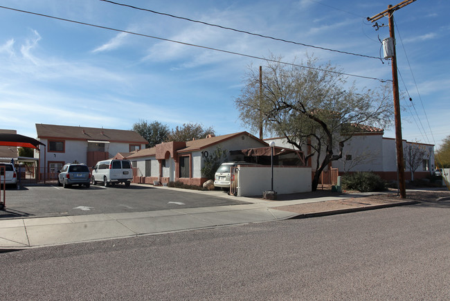 3101-3131 E Adams St in Tucson, AZ - Building Photo - Building Photo