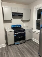19 Greenwood Hill St, Unit 1st Floor in Stamford, CT - Foto de edificio - Building Photo