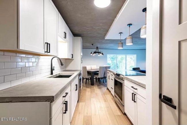 property at 542 Berlin Dr