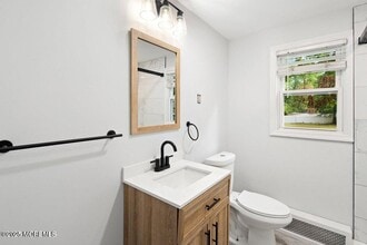 174 Alcoa Ave in Edison, NJ - Building Photo - Building Photo