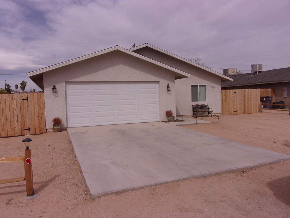 6152 Cahuilla Ave in Twentynine Palms, CA - Building Photo