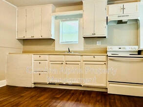 701 S Lorraine St in Dallas, NC - Building Photo - Building Photo