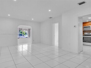 5661 SW 5th Terrace in Coral Gables, FL - Building Photo - Building Photo