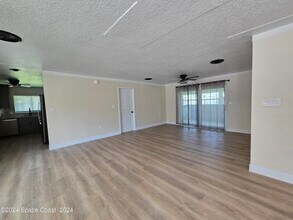 471 N 4th St in Cocoa Beach, FL - Building Photo - Building Photo