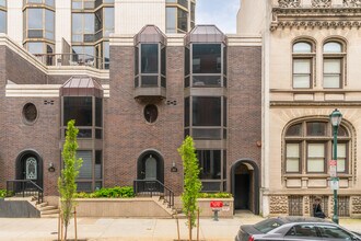 2012 Walnut St in Philadelphia, PA - Building Photo - Building Photo