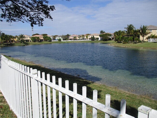 8803 SW 206th Ln in Cutler Bay, FL - Building Photo - Building Photo