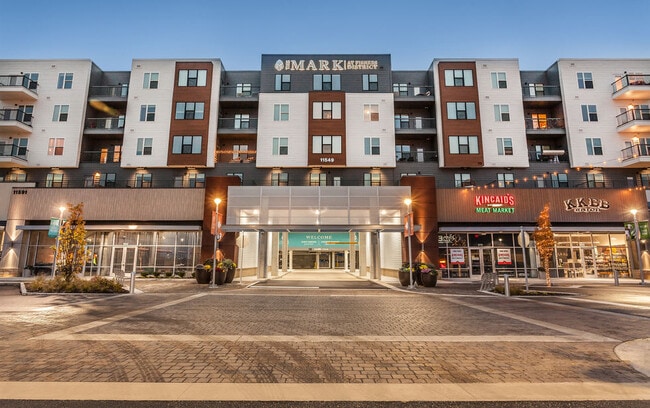 The Mark at Fishers District in Fishers, IN - Foto de edificio - Building Photo