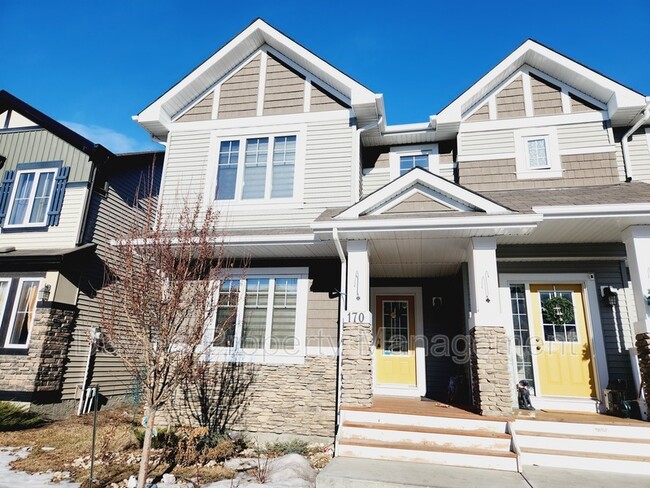 property at 170 Desrochers Gate SW