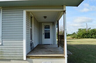 7795 Houston in Sanger, TX - Building Photo - Building Photo