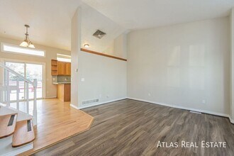 17980 E Jarvis Pl in Aurora, CO - Foto de edificio - Building Photo