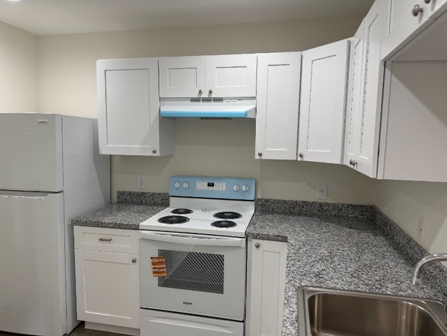 2221 Oak Park Blvd, Unit Orleans in Lake Charles, LA - Foto de edificio - Building Photo