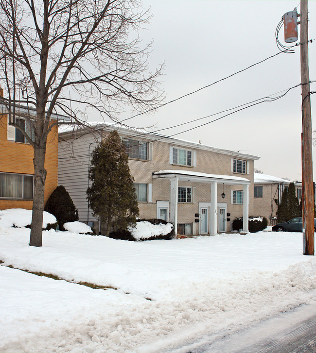 598 Treeside Dr in Akron, OH - Building Photo - Building Photo