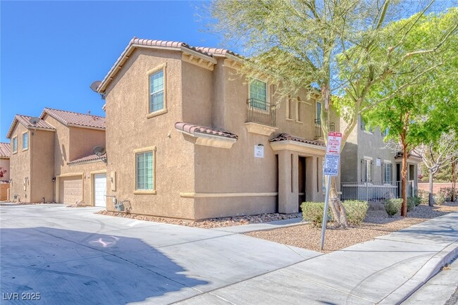 9835 W Spinnaker Creek Ave in Las Vegas, NV - Building Photo - Building Photo