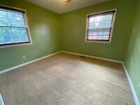 5 McArthur Dr photo'